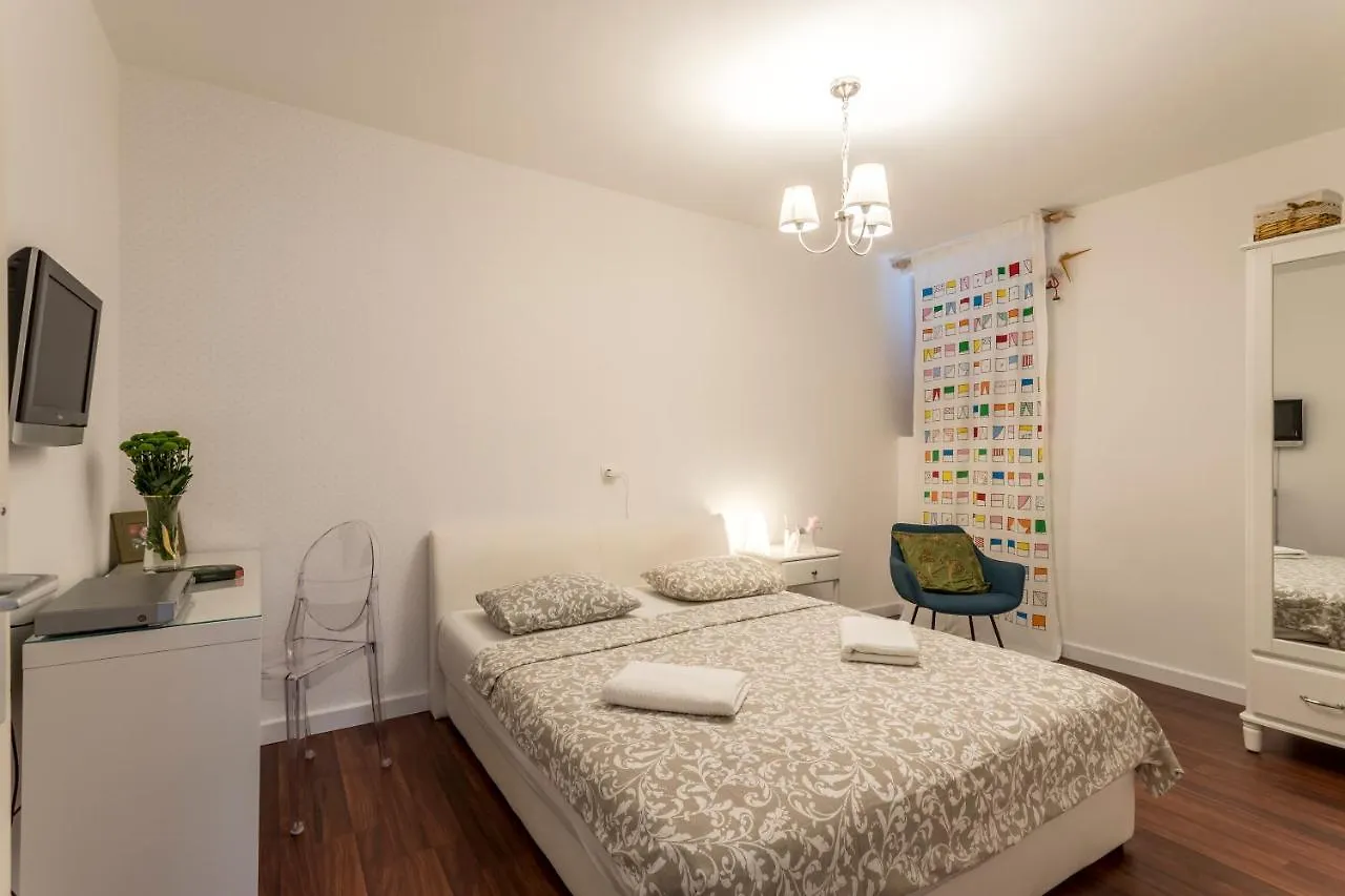 Dalmatian 230M2 With Pool And Garden Near The Old Town For Families Apartment Split