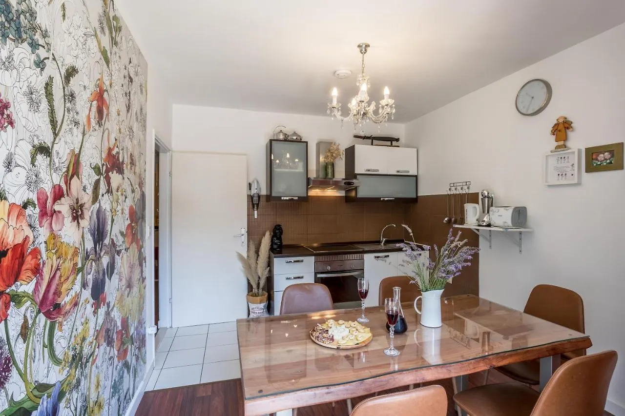 Dalmatian 230M2 With Pool And Garden Near The Old Town For Families Apartment Split