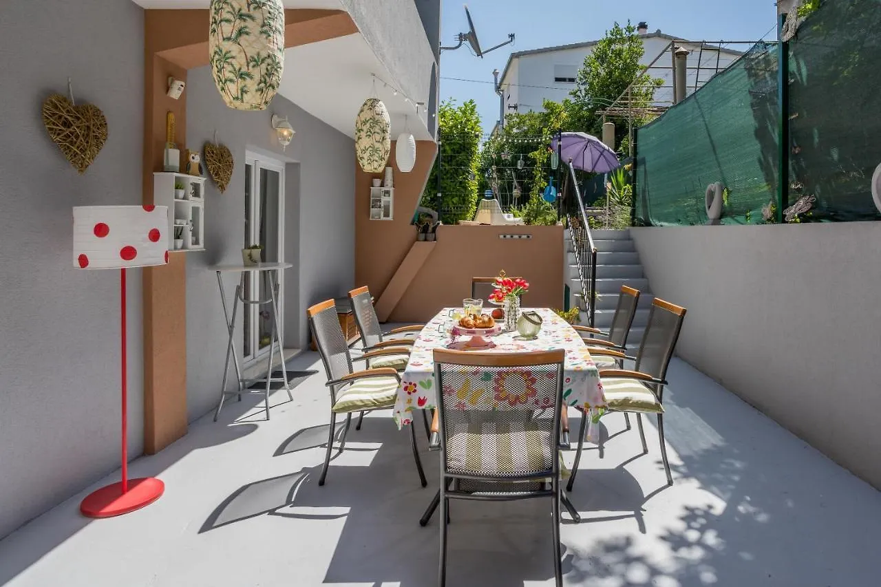 Dalmatian 230M2 With Pool And Garden Near The Old Town For Families Apartment Split