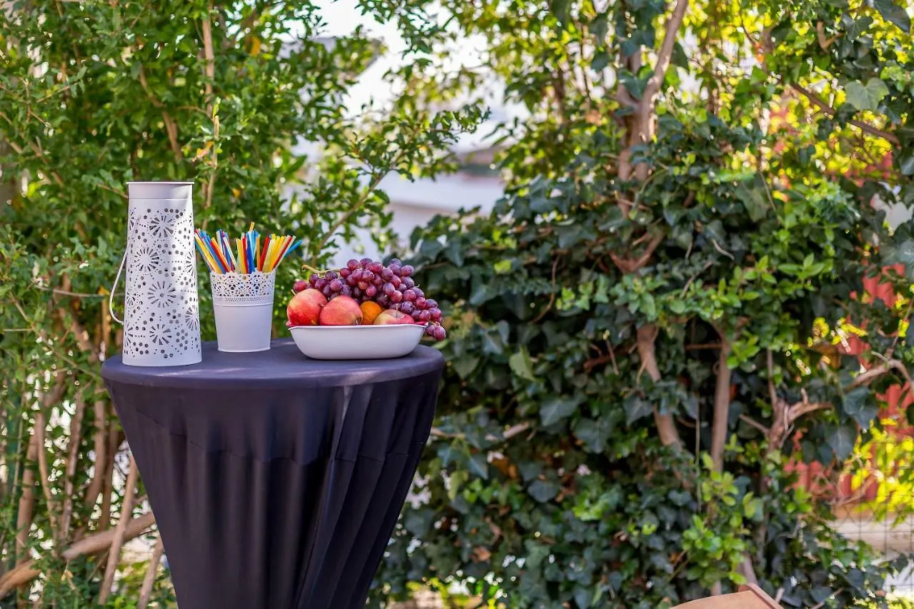 Dalmatian 230M2 With Pool And Garden Near The Old Town For Families Apartment Split Croatia